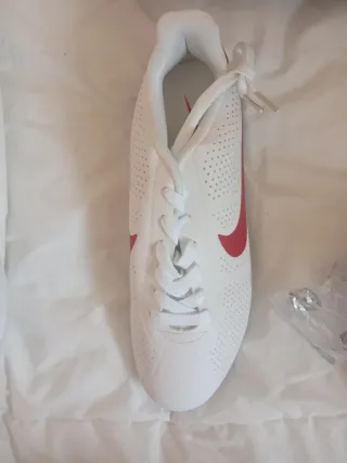 Nike Cortez Rojas y Blancas