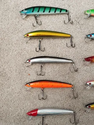 Lote 10 señuelos pesca variados