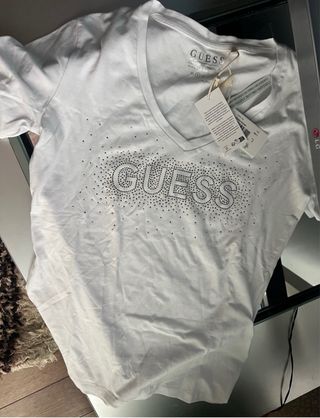 Camiseta Guess con pedrería Talla S
