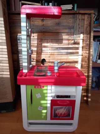 Cocinita Smoby Roja y Verde