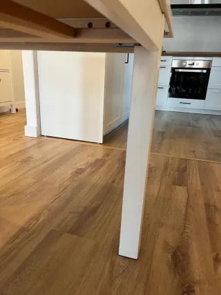 Mesa extensible blanca de madera Ikea