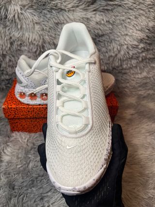 Nike Air Max Dn Safari Blanco/Rojo Solar