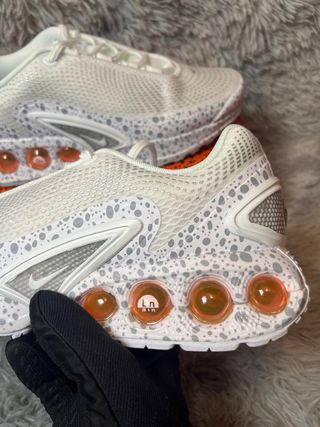 Nike Air Max Dn Safari Blanco/Rojo Solar