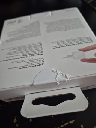 Cargador Belkin USB-C 20W Compacto