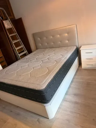 Cama canapé con colchón y cabecero