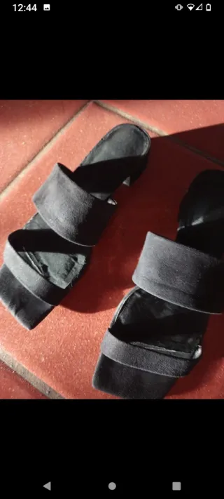 Sandali neri Scamosciati