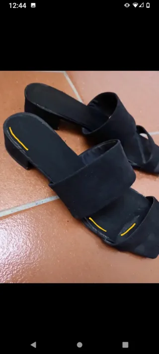 Sandali neri Scamosciati