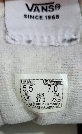 Zapatillas Vans Negras y Blancas