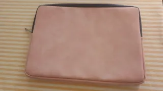 Funda portátil rosa y gris