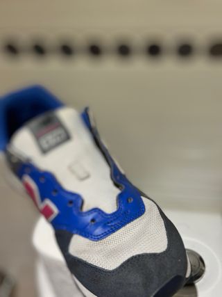 Zapatillas New Balance Azul y Rojo Talla 38,5 cms