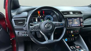 Nissan Leaf 40kWh Tekna ProPilot Park 110 kW (150 CV)