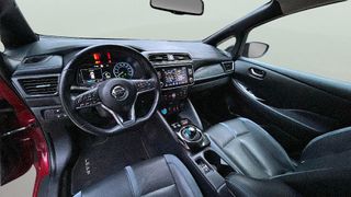 Nissan Leaf 40kWh Tekna ProPilot Park 110 kW (150 CV)