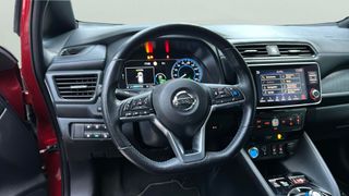 Nissan Leaf 40kWh Tekna ProPilot Park 110 kW (150 CV)