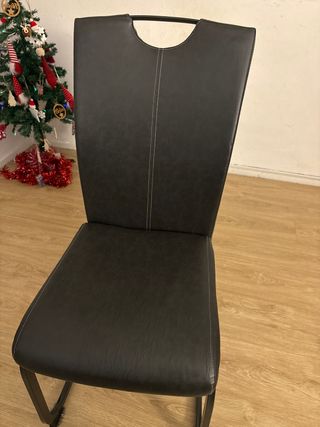 4 Sillas Negras Diseño Moderno