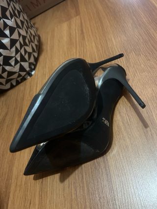 Zapato tacón Zara transparente negro