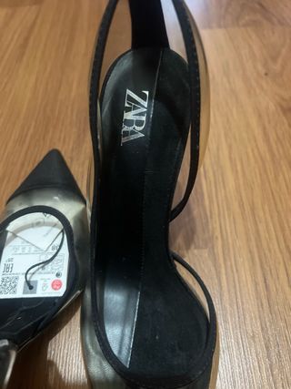 Zapato tacón Zara transparente negro