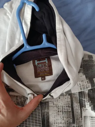 Sudadera con estampado de ciudad