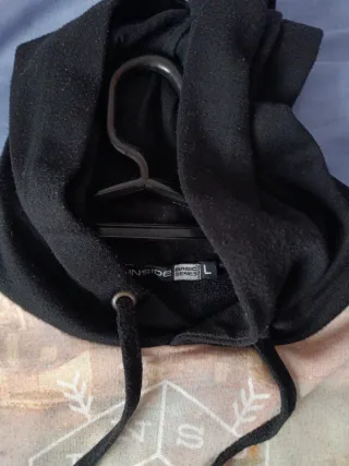 Sudadera con estampado urbano