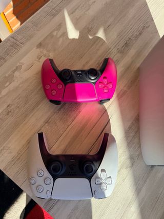 PS5 Digital + 2 Mandos + PS4 Slim+ 2 Mandos+juegos