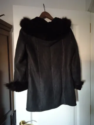Abrigo Mutón y Piel vuelta Negro