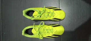 Botas de fútbol amarillas Adidas