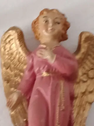 Angelo presepe gesso rosa oro