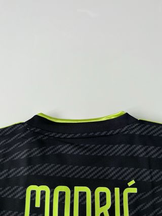 Camiseta original Real Madrid 2022 2023 Modric 10