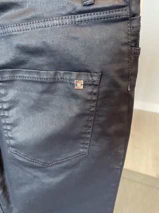 Falda Massimo Dutti efecto encerado azul