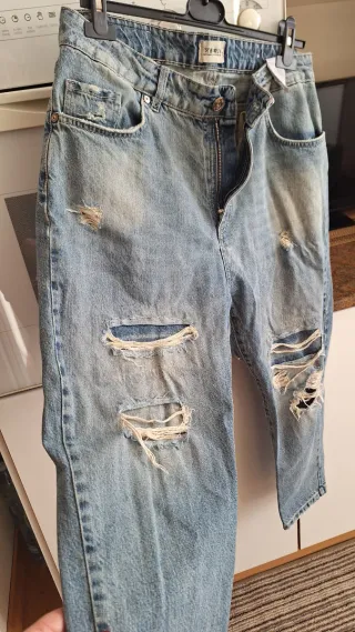 Jeans uomo berna strappati taglia 48