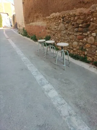 Taburetes vintage metal y madera