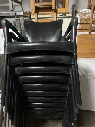 Sillas de plástico apilables (10 unidades) a 10€ c
