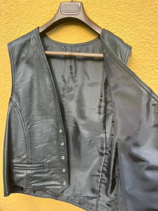 Chaleco de Cuero Negro