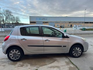 RENAULT CLIO 1.5 dCi 80cv – ¡SOLO 187.000 KM !