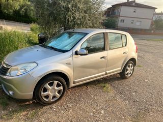 Dacia Sandero 2010