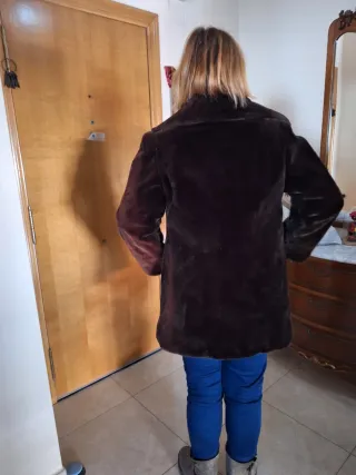 Chaquetón de pelo marrón