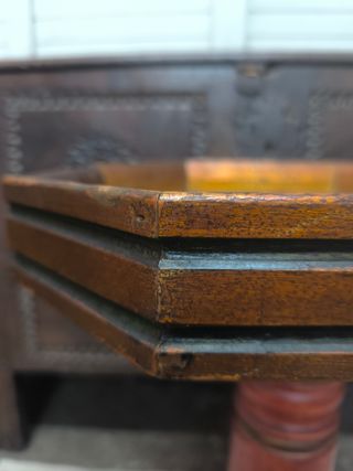 Mesa auxiliar vintage. Muy decorativa