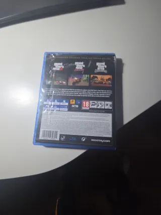 Minecraft PS4, GTA TRILOGY PS4 Y  FC 24 PS4