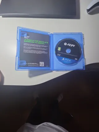 Minecraft PS4, GTA TRILOGY PS4 Y  FC 24 PS4