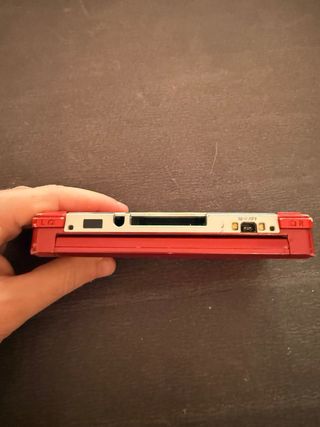 Nintendo 3DS Roja + Cargador