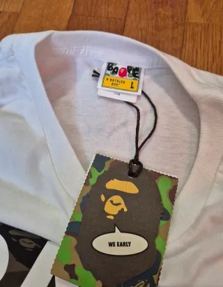 T-shirt BAPE Branca Tamanho L