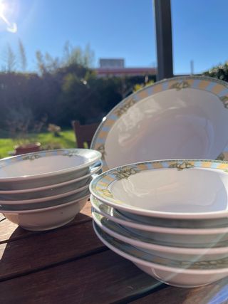 Juego ensaladera y cuencos porcelana