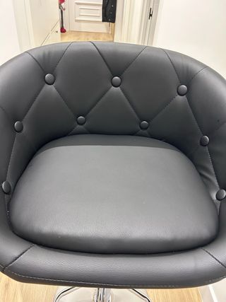 Taburete alto regulable negro y plateado