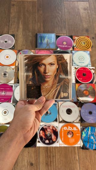 Lote 36 CDs Originales con Libretos-Regalo Estuche