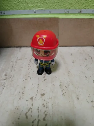 Coche Bombero Pinypon con accesorios.