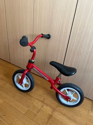 Bicicleta de equilibrio roja Chicco