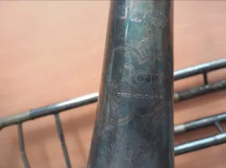 Trombón de pistones Rott antiguo