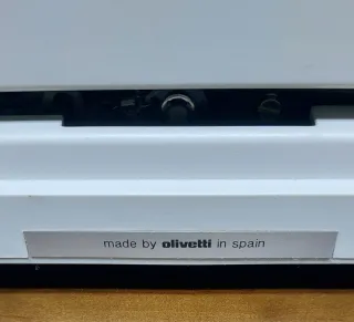 Máquina de escribir Olivetti Lettera 10