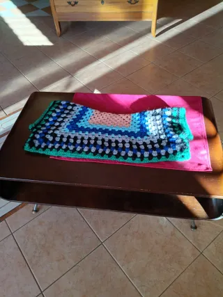 Coprispalle misto lana uncinetto