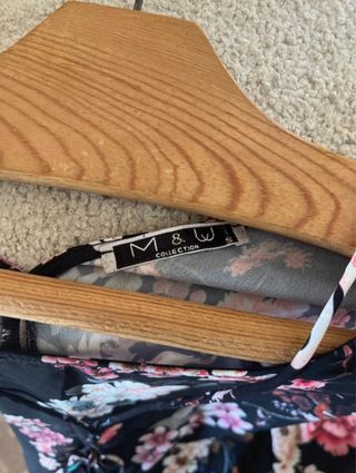 Blusa floral con volantes S