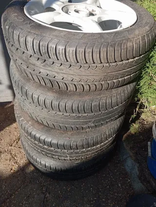 Llantas y neumáticos 16"